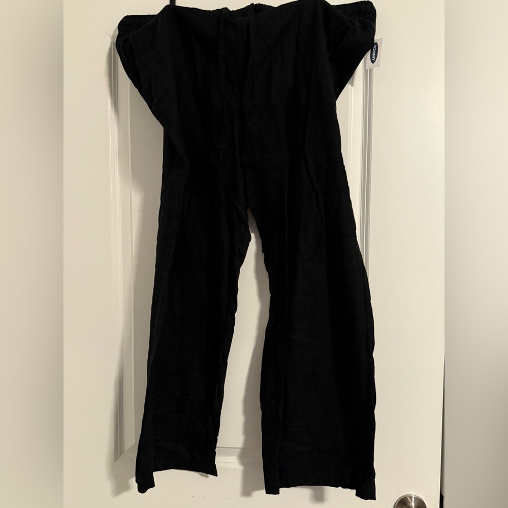 Old Navy Women’s Black Pants - Tags on - NEVER WORN